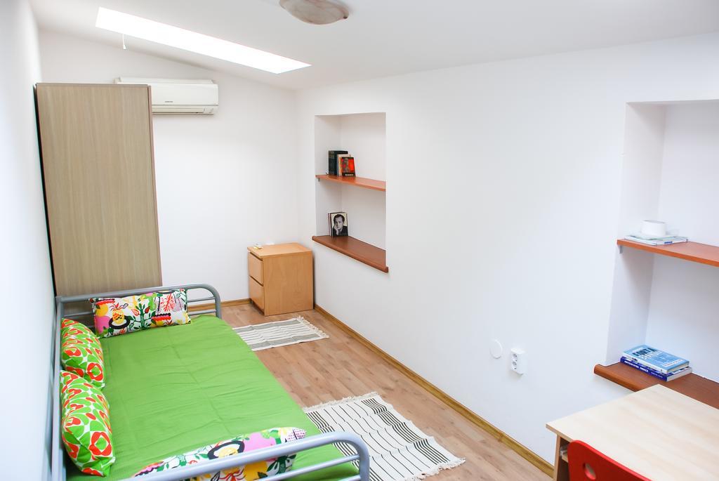 Vatra Accommodation ブカレスト エクステリア 写真