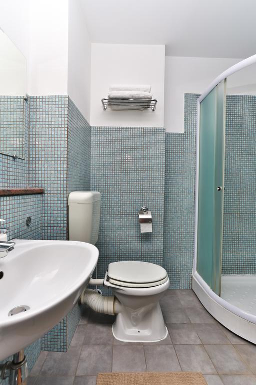 Vatra Accommodation ブカレスト エクステリア 写真