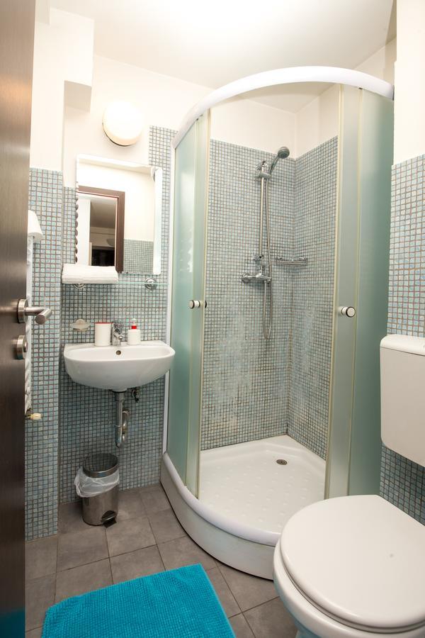 Vatra Accommodation ブカレスト エクステリア 写真