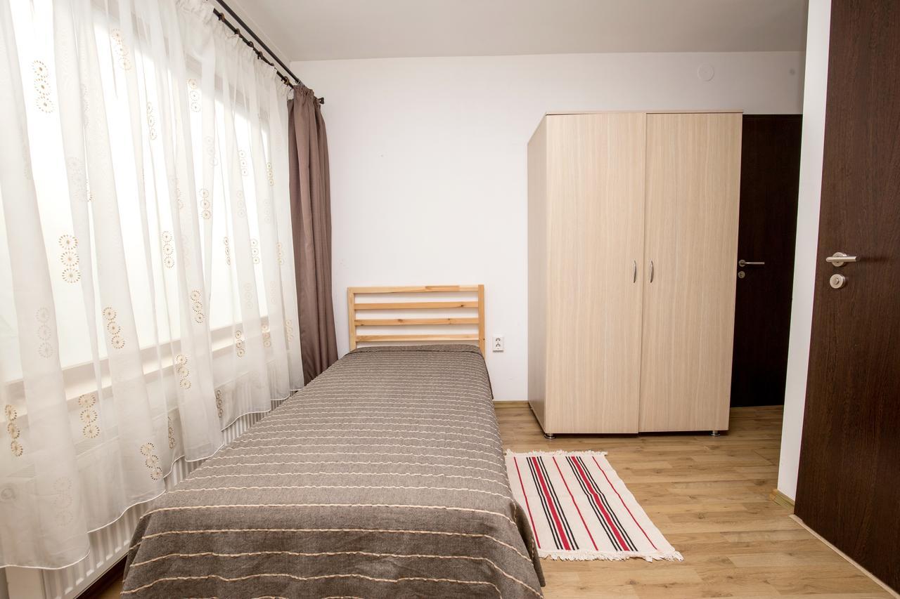 Vatra Accommodation ブカレスト エクステリア 写真